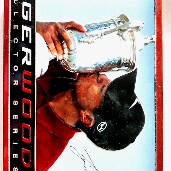 Tiger Woods Collectors Golf Ball set - Picture 1 of 2